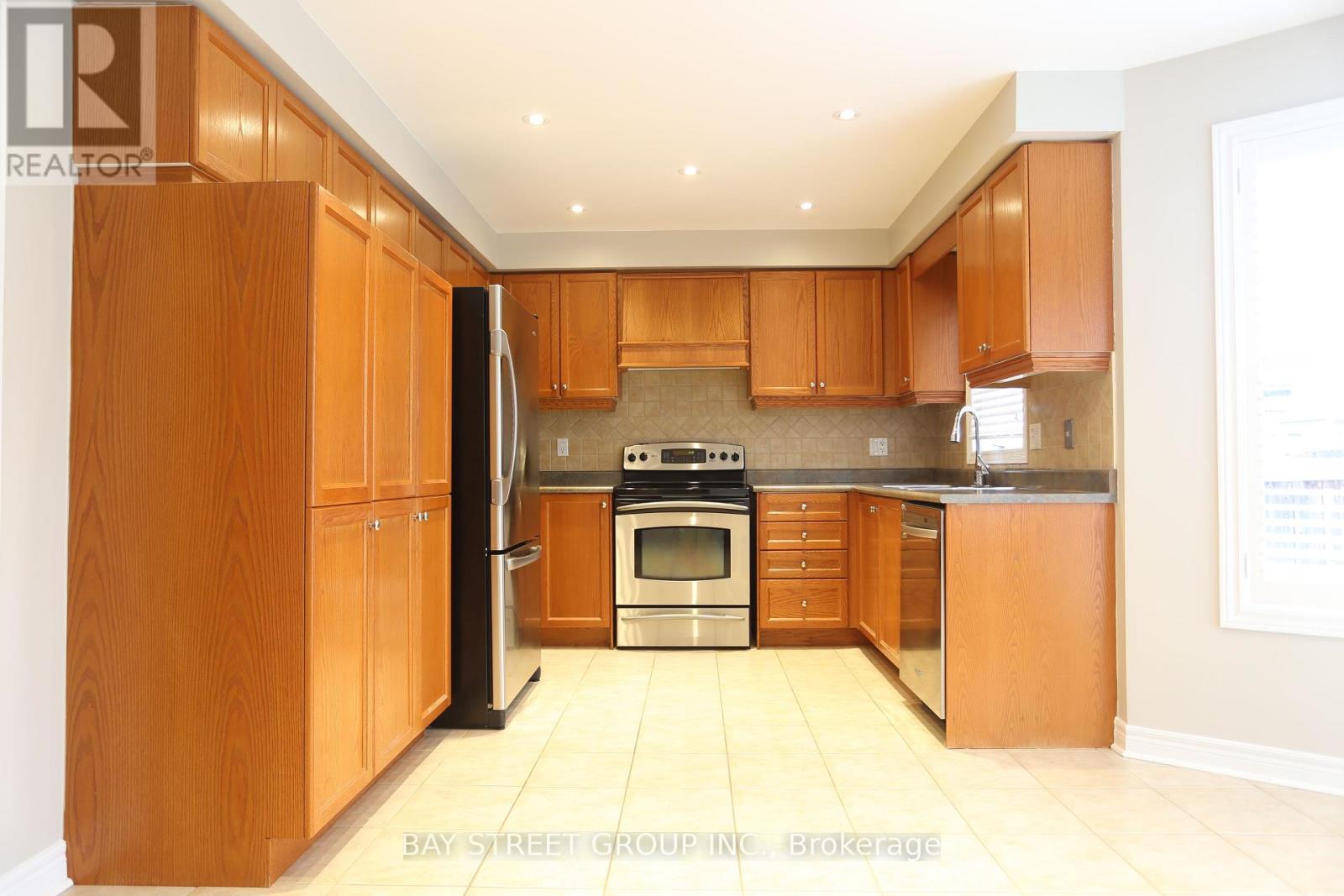 343 Vellore Avenue, Vaughan, Ontario  L4H 2Z1 - Photo 14 - N12664658