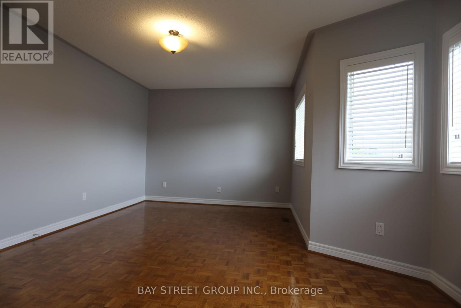 343 Vellore Avenue, Vaughan, Ontario  L4H 2Z1 - Photo 5 - N12664658