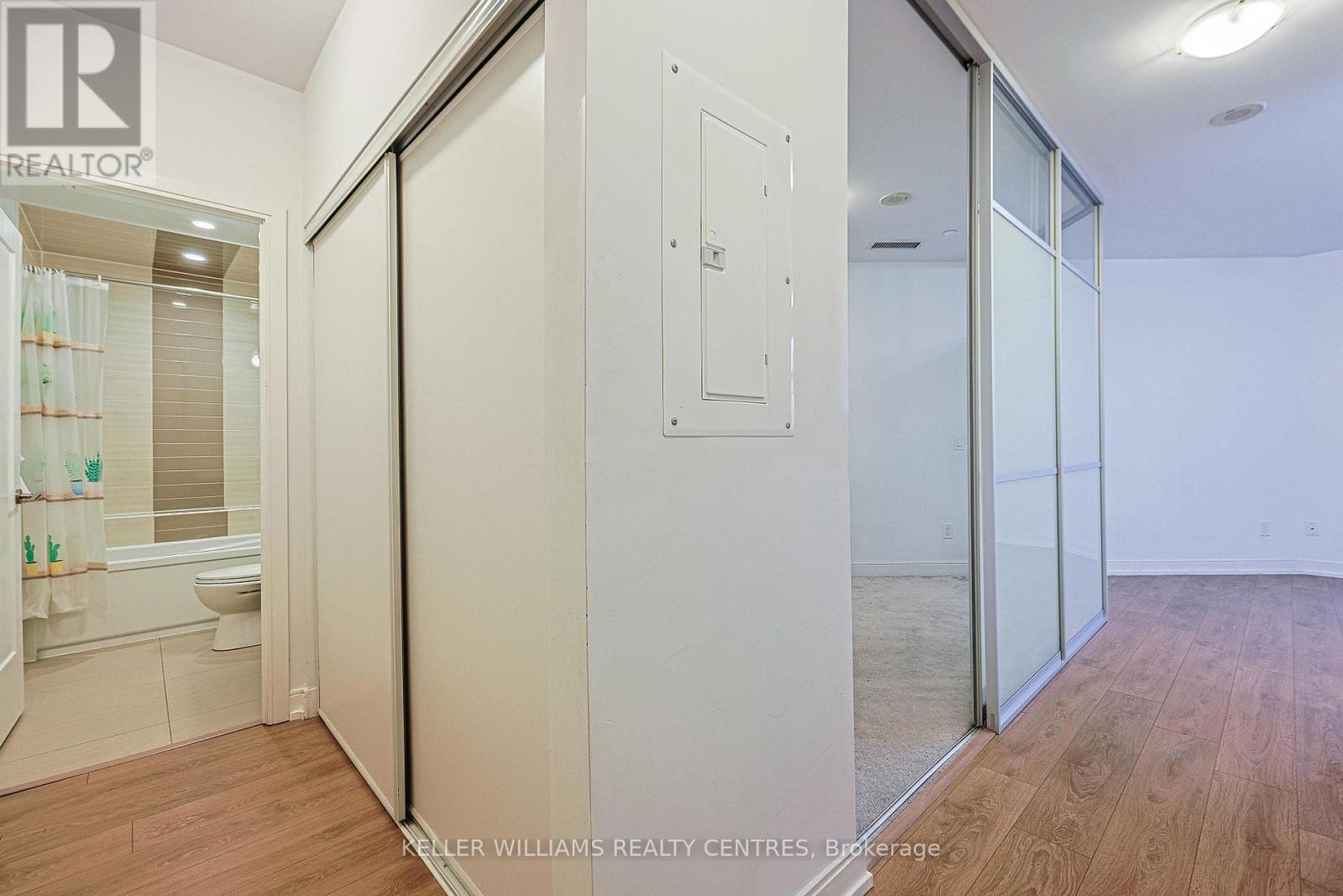 733 - 540 Bur Oak Avenue, Markham, Ontario  L6C 0Y2 - Photo 5 - N12664704