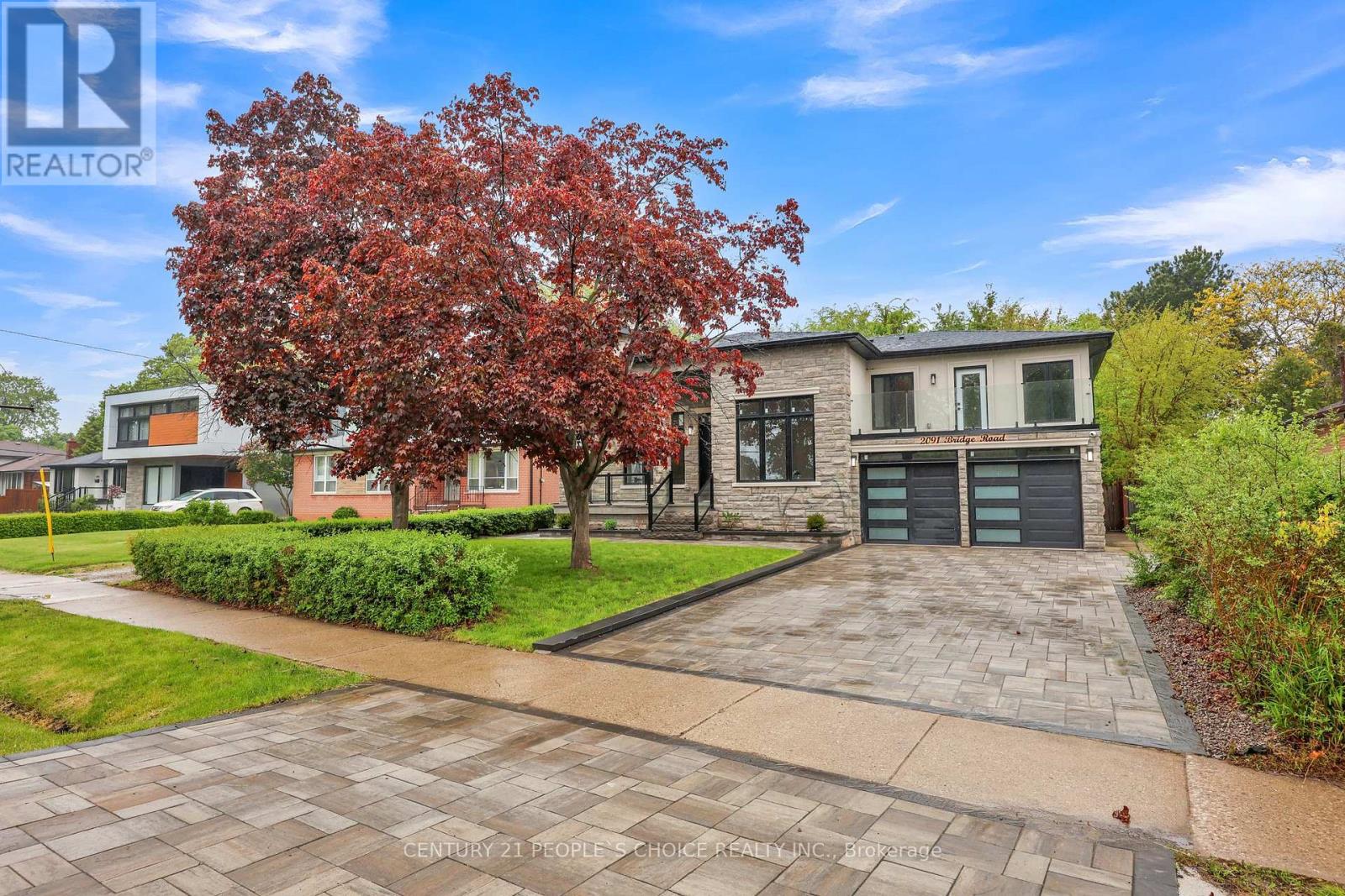 Upper Level - 2091 Bridge Road, Oakville, Ontario  L6L 2E8 - Photo 3 - W12664680