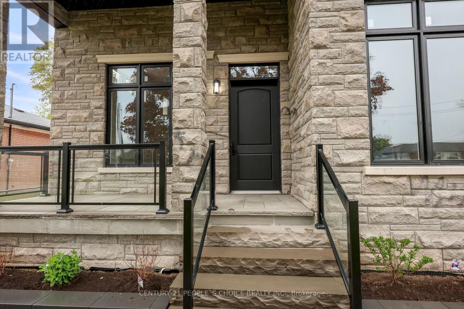 Upper Level - 2091 Bridge Road, Oakville, Ontario  L6L 2E8 - Photo 5 - W12664680