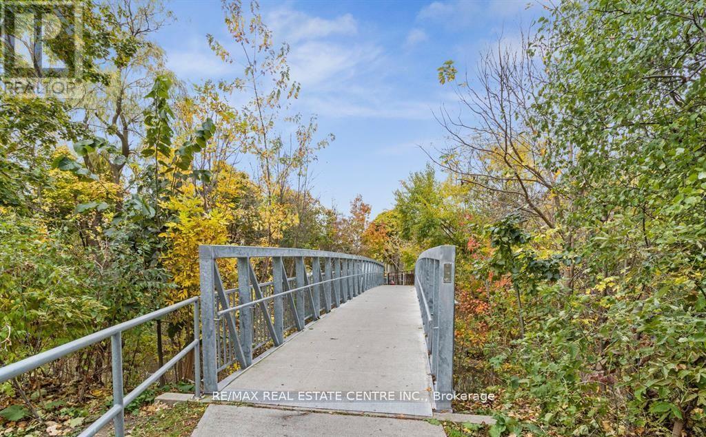 1509 - 966 Inverhouse Drive, Mississauga, Ontario  L5J 4B6 - Photo 29 - W12664688