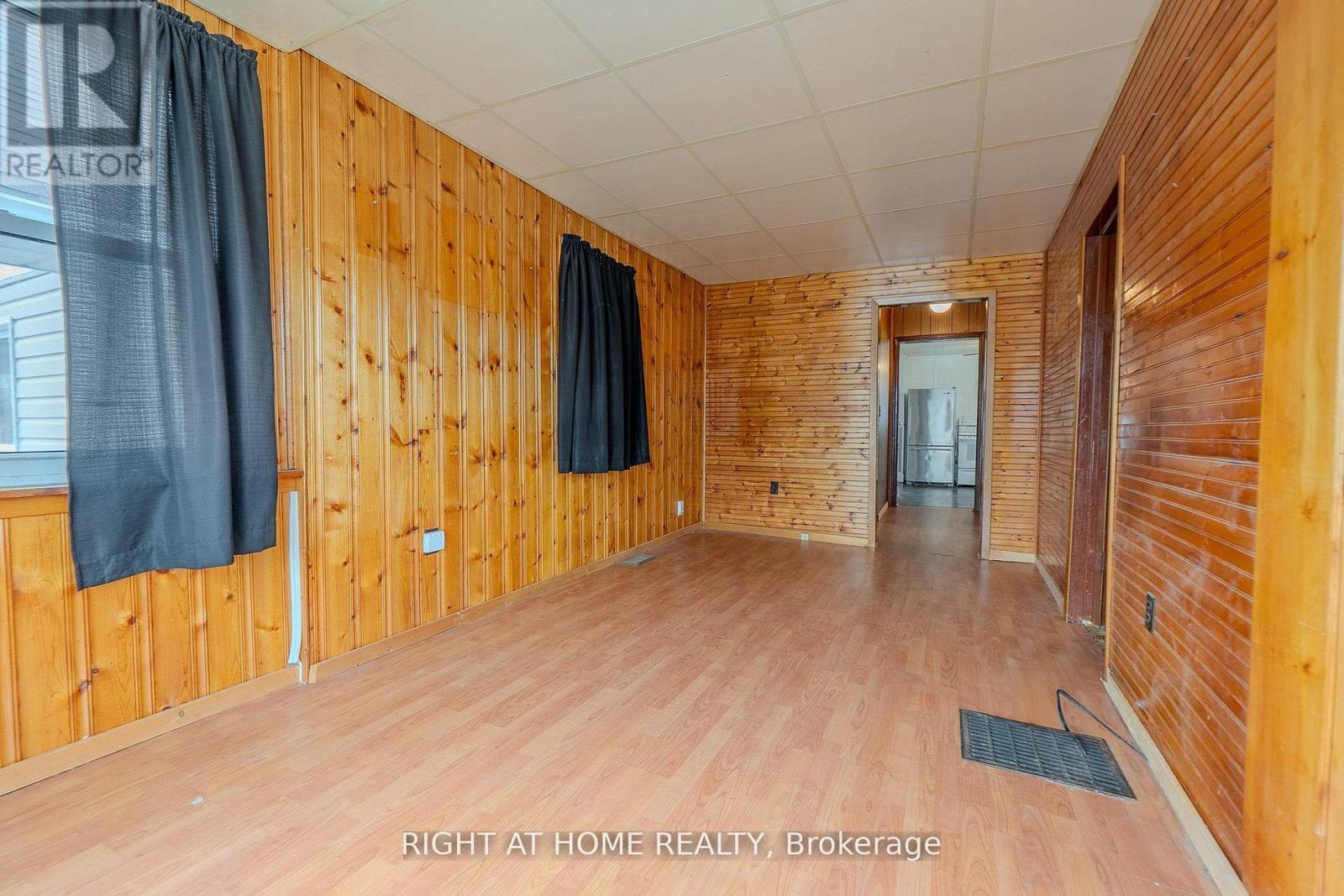 169 Princess Street E, North Bay, Ontario  P1B 1P8 - Photo 4 - X12664664