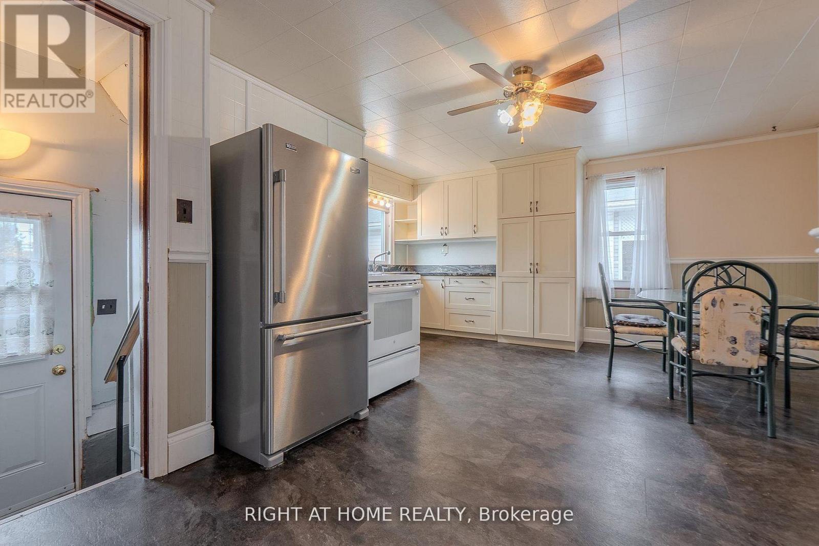 169 Princess Street E, North Bay, Ontario  P1B 1P8 - Photo 8 - X12664664