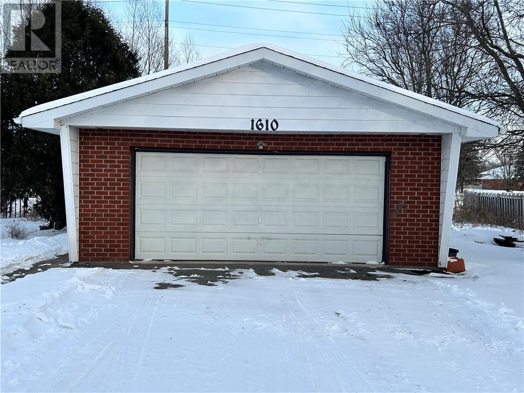 1610 Henry Court, Val Caron, Ontario  P3N 1H6 - Photo 3 - 2125999