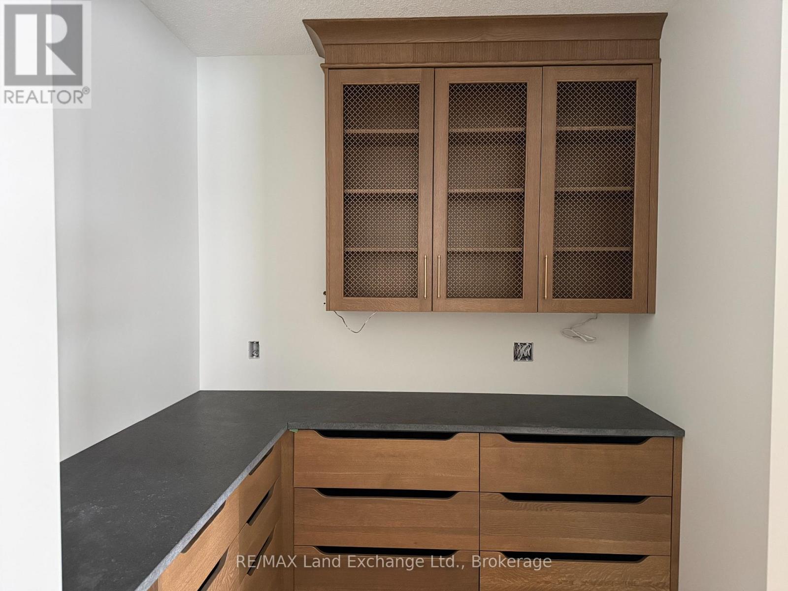 962 Bogdanovic Way, Huron-Kinloss, Ontario  N2Z 0H4 - Photo 5 - X12551532