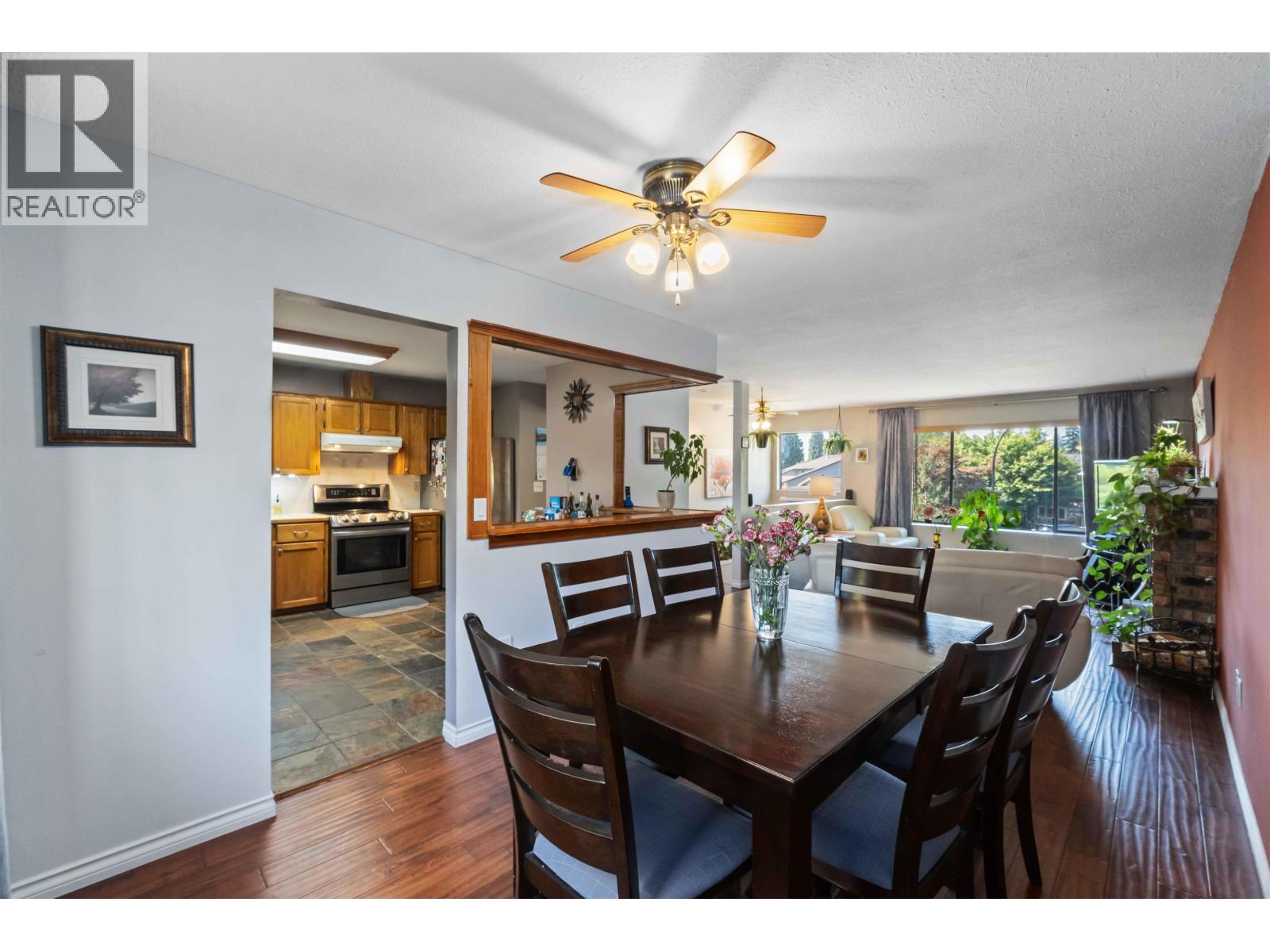 21064 Barker Avenue, Maple Ridge, British Columbia  V2X 8R6 - Photo 12 - R3076275