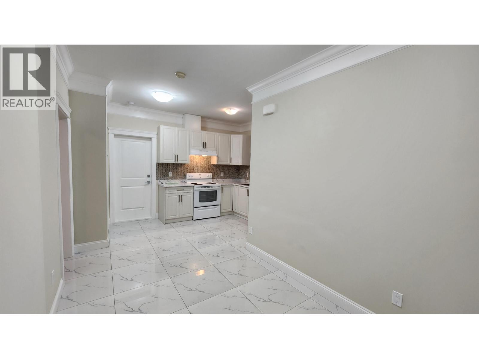 6008 Mckee Street, Burnaby, British Columbia  V5J 2V5 - Photo 2 - R3076286