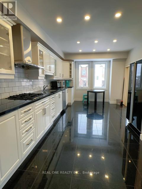 169 Leitchcroft Crescent, Markham, Ontario  L3T 7T5 - Photo 4 - N12664722