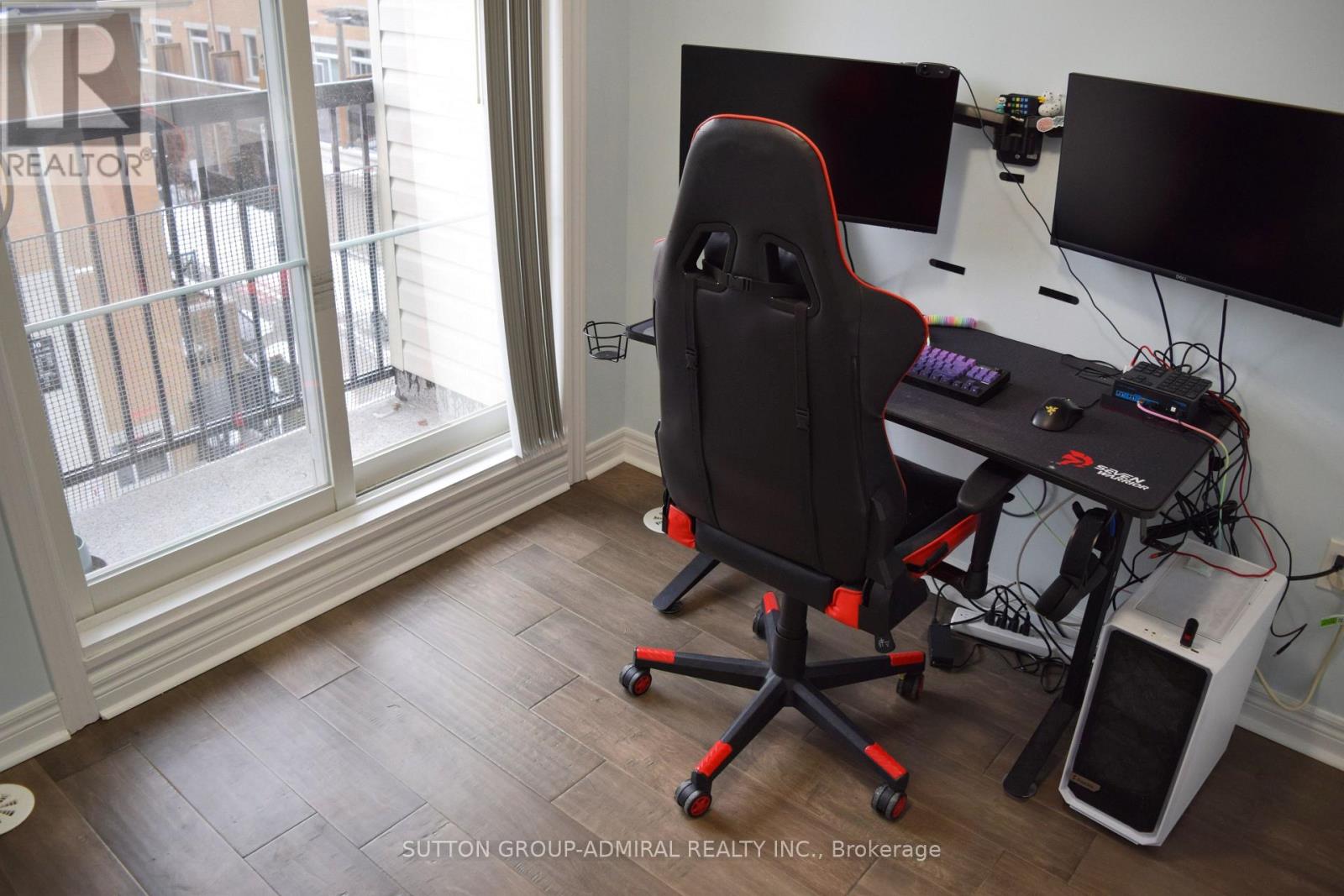 213 - 370 Hopewell Avenue, Toronto, Ontario M6E 2S2 - Photo 14 - W12661954