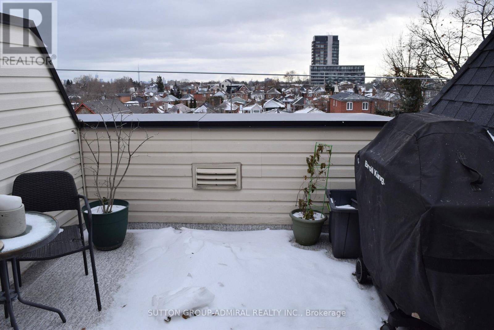 213 - 370 Hopewell Avenue, Toronto, Ontario M6E 2S2 - Photo 21 - W12661954