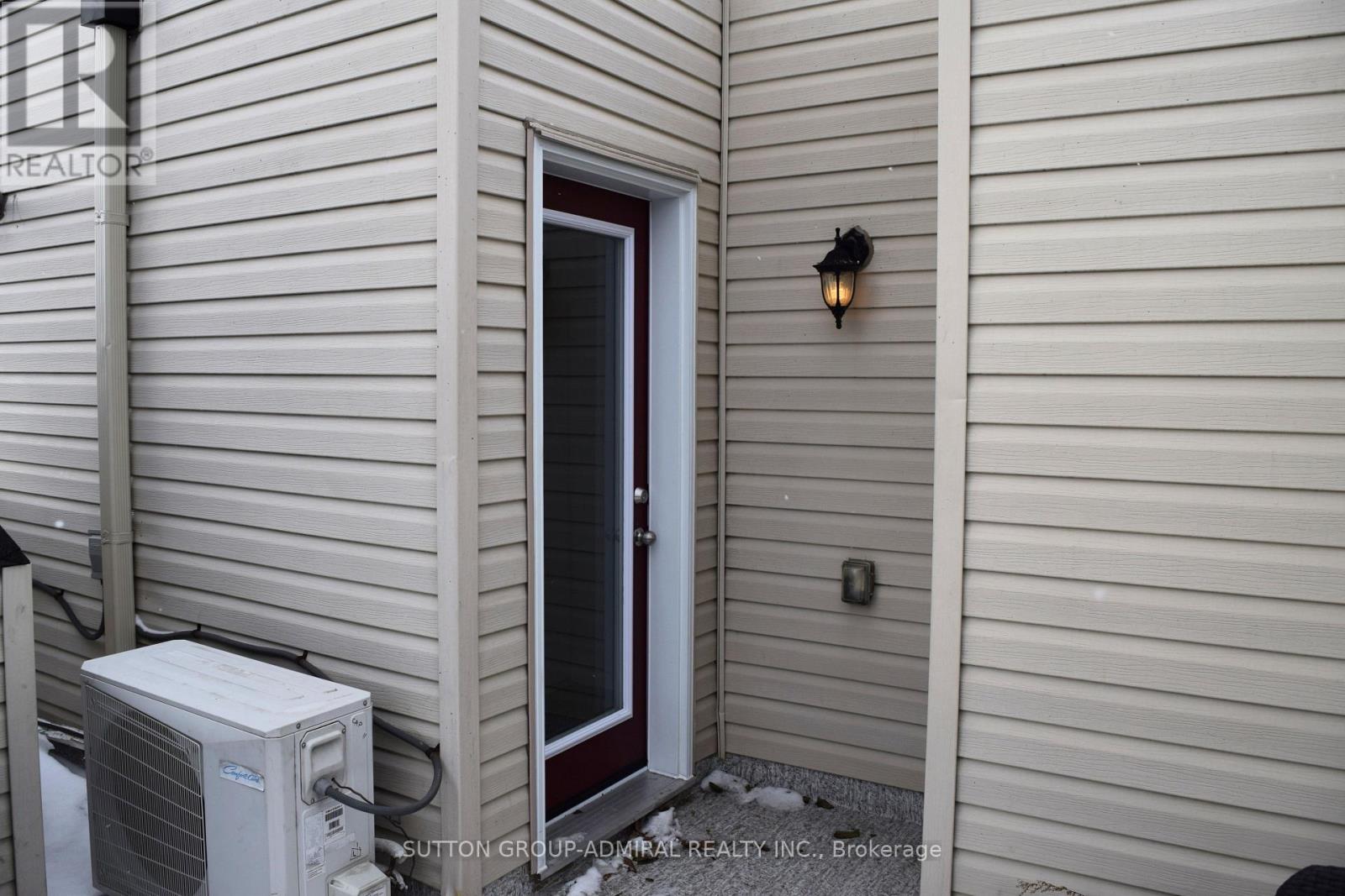 213 - 370 Hopewell Avenue, Toronto, Ontario M6E 2S2 - Photo 20 - W12661954