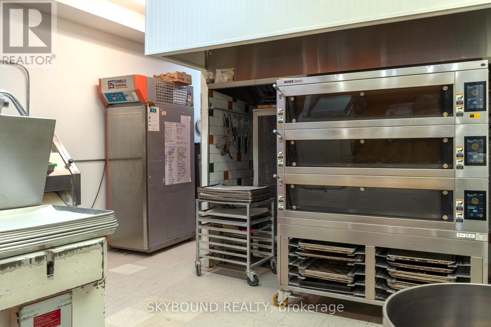 Retail And Upper - 627 Mount Pleasant Road, Toronto, Ontario  M4S 2M9 - Photo 21 - C12642254