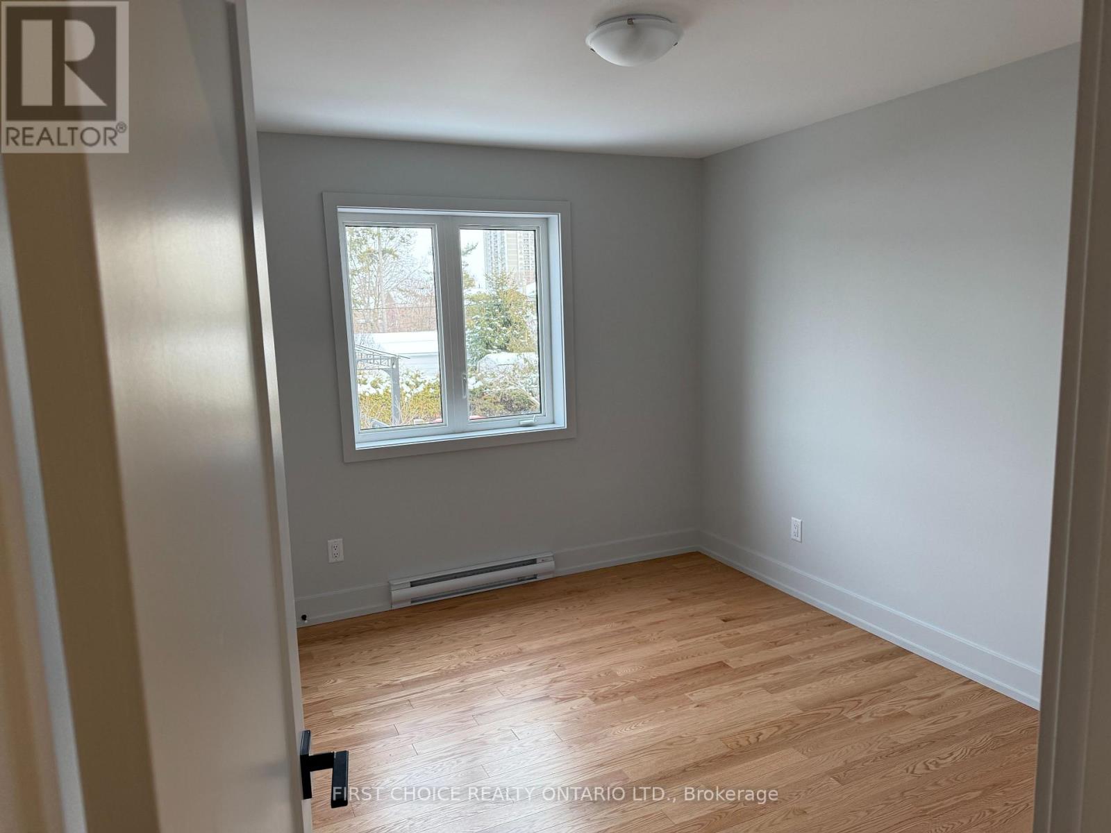 1250 Trenton Avenue, Ottawa, Ontario  K1Z 8J9 - Photo 8 - X12664750