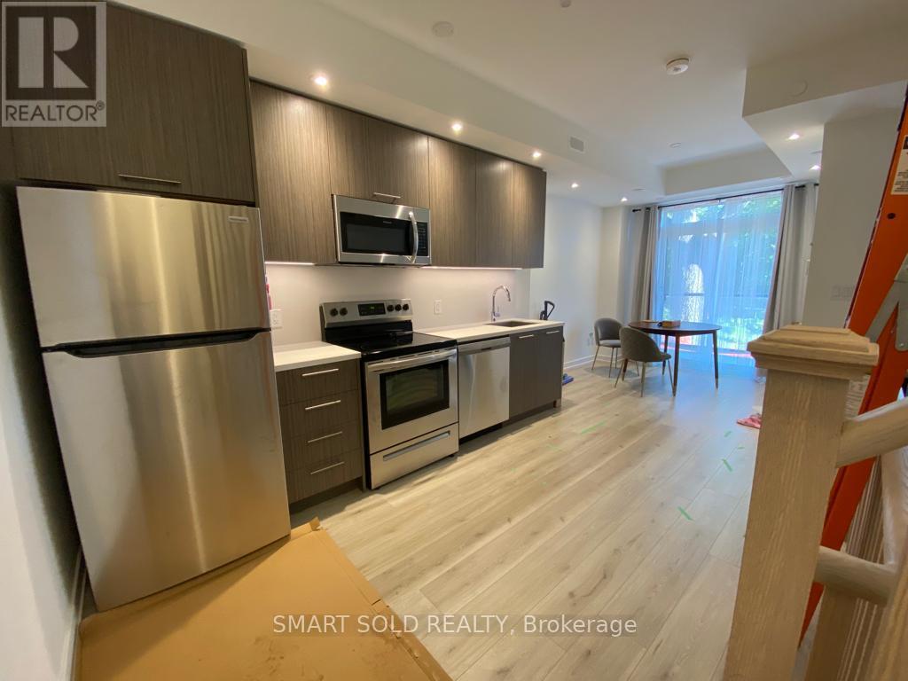 24 - 51 Winlock Park, Toronto, Ontario  M2M 0B8 - Photo 7 - C12664772