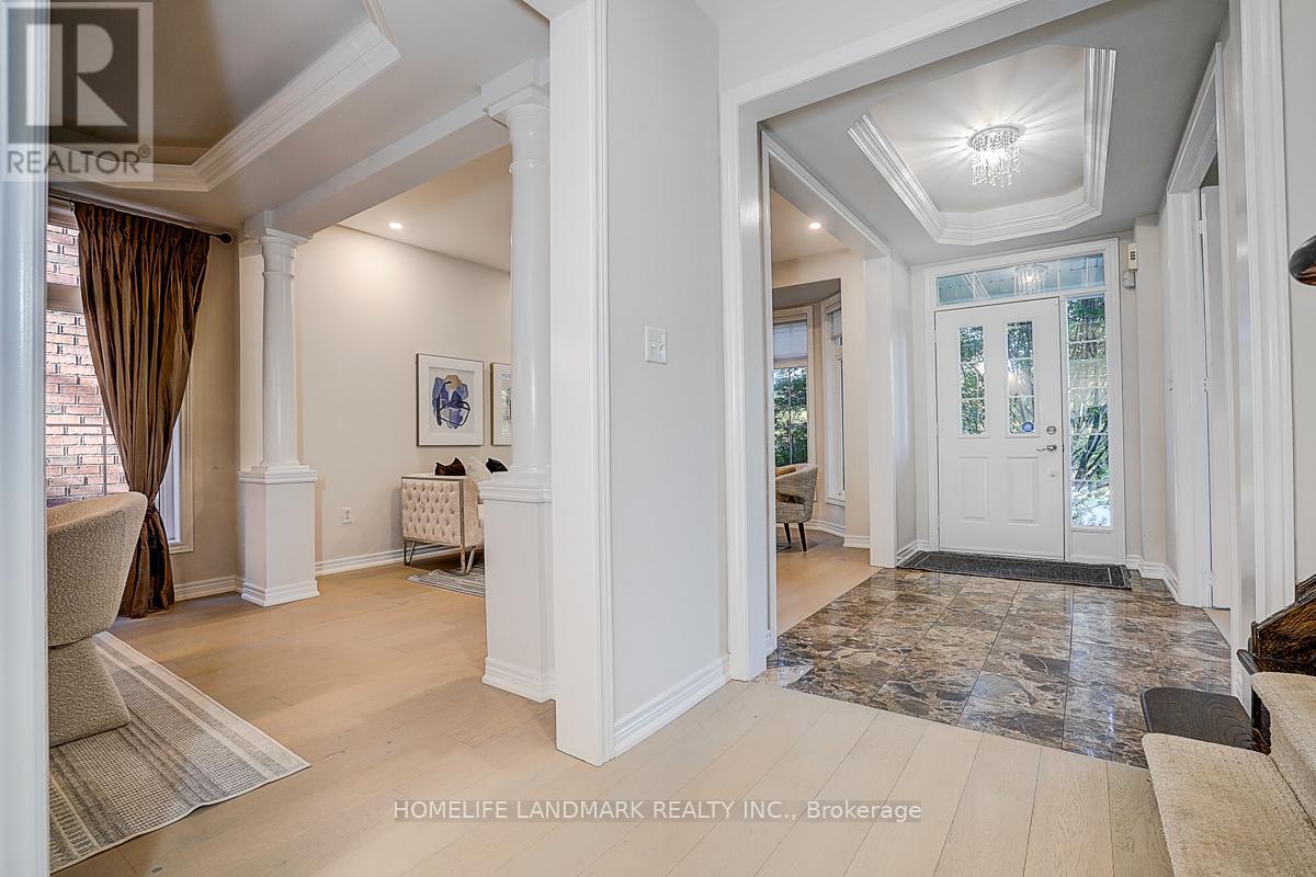 92 Montgomery Avenue, Whitby, Ontario  L1M 2N7 - Photo 2 - E12664752