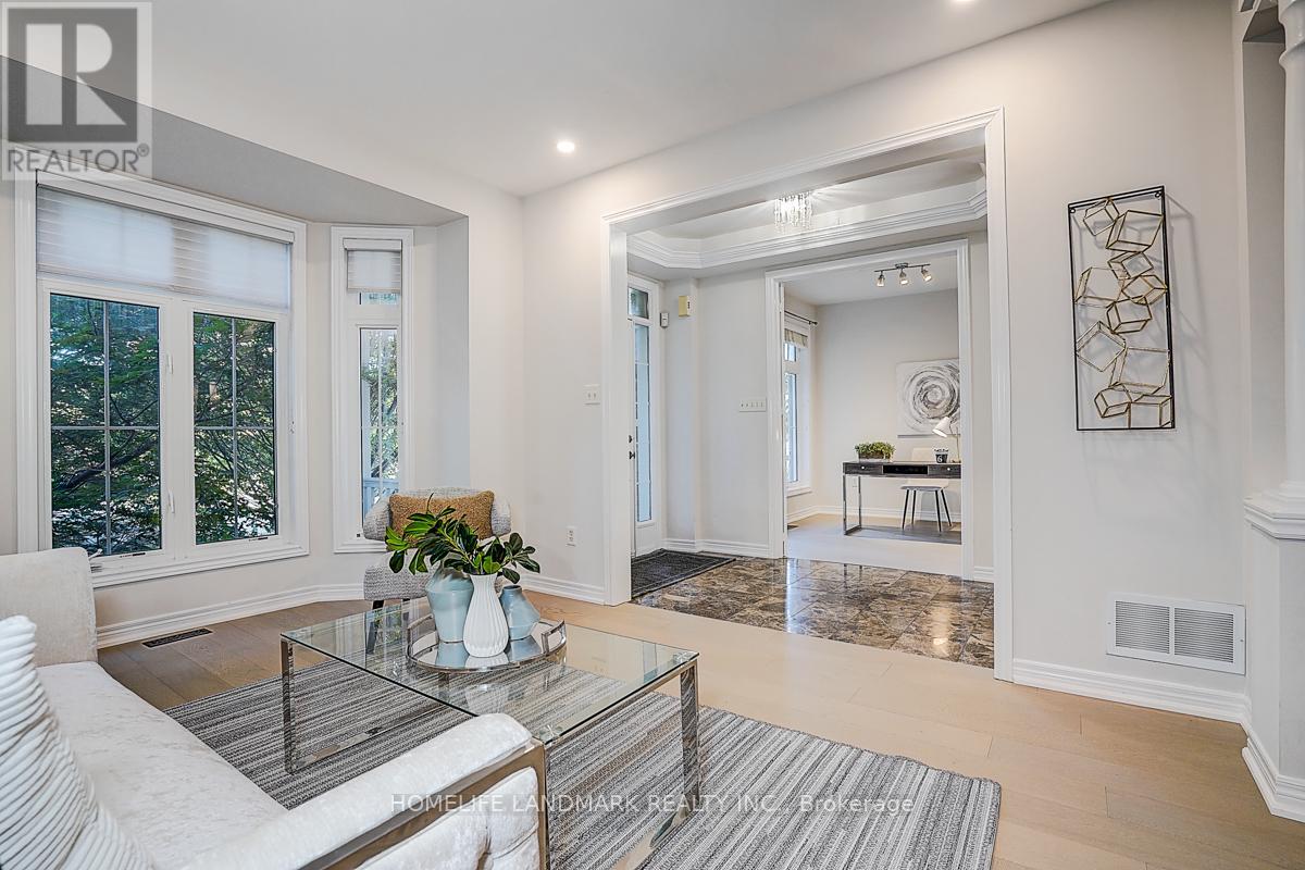 92 Montgomery Avenue, Whitby, Ontario  L1M 2N7 - Photo 7 - E12664752