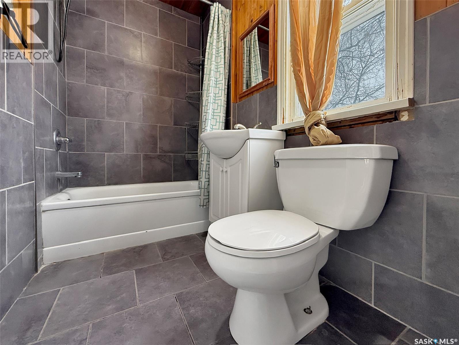 120 Central Avenue S, Swift Current, Saskatchewan  S9H 3E8 - Photo 8 - SK026213