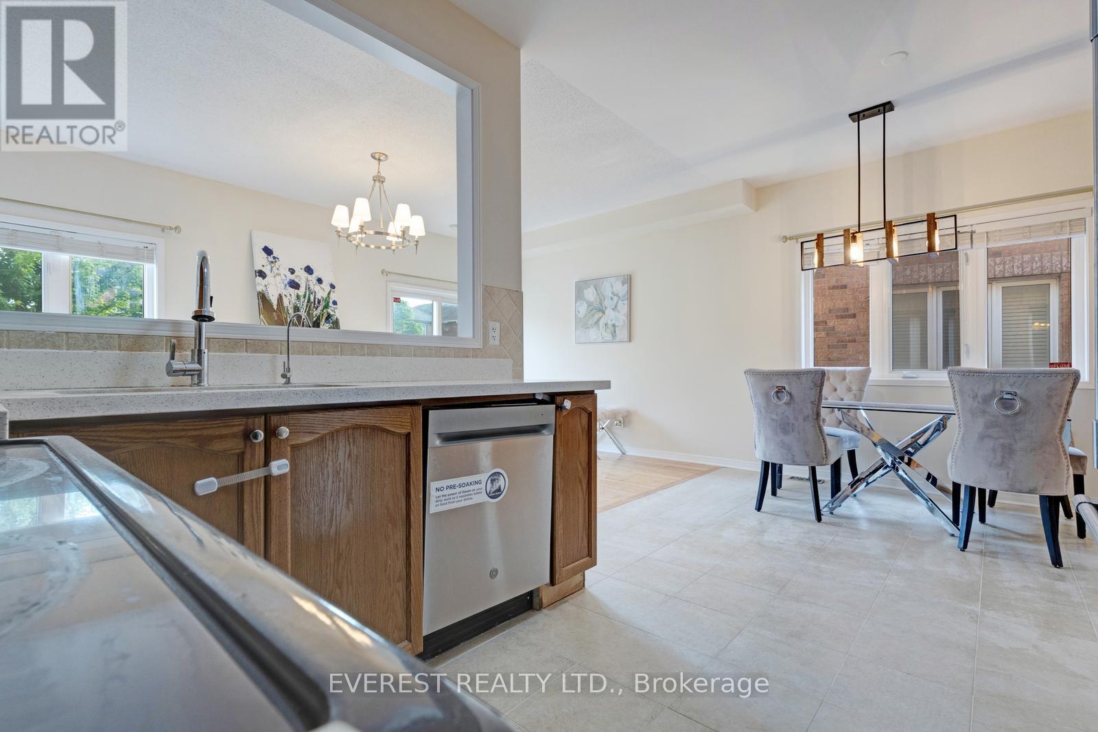 5172 Nestling Grove, Mississauga, Ontario  L5M 0L2 - Photo 16 - W12664766