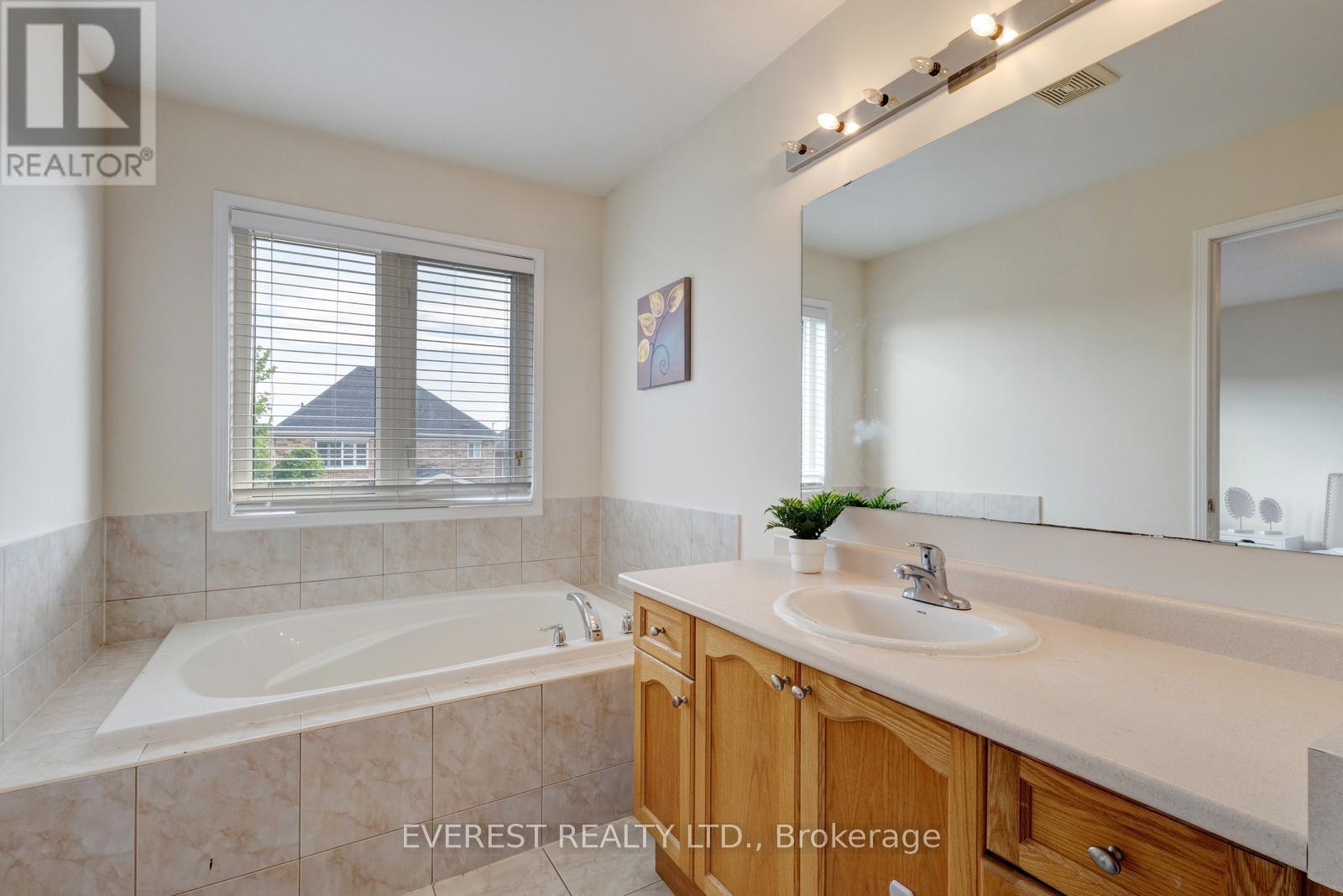 5172 Nestling Grove, Mississauga, Ontario  L5M 0L2 - Photo 38 - W12664766