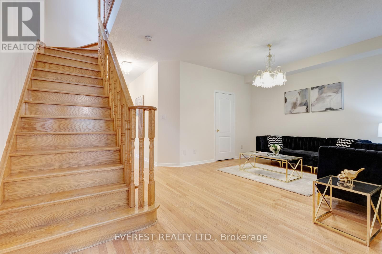 5172 Nestling Grove, Mississauga, Ontario  L5M 0L2 - Photo 6 - W12664766