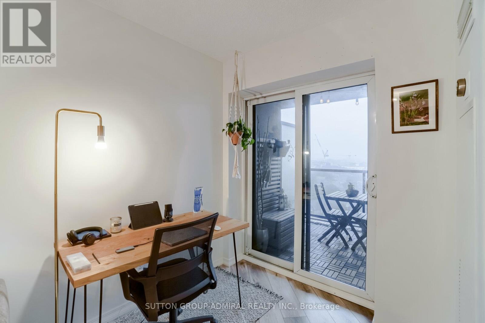 1138 - 60 Heintzman Street, Toronto, Ontario  M6P 5A1 - Photo 14 - W12664778