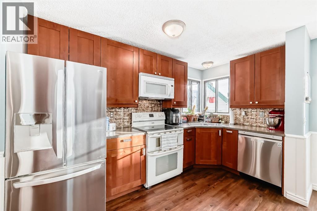 35 Macewan Drive Nw, Calgary, Alberta  T3K 3G1 - Photo 2 - A2274570