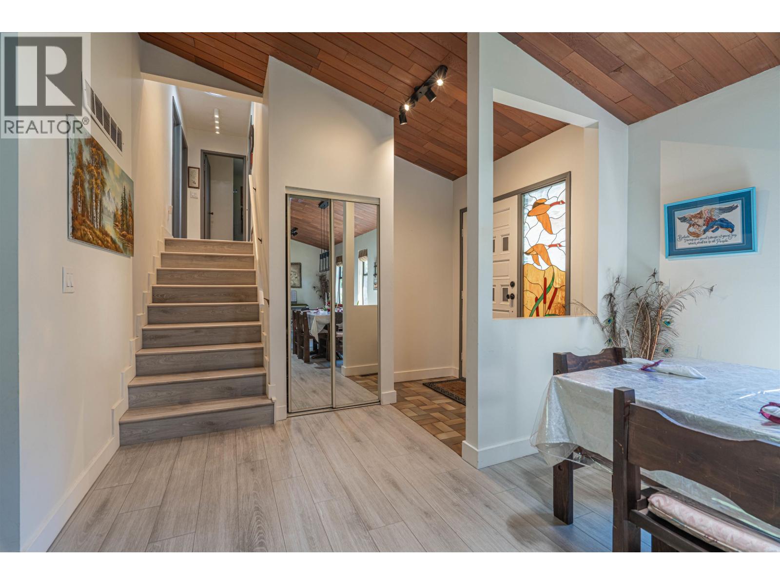 12861 Barnsdale Street, Maple Ridge, British Columbia  V2X 6N6 - Photo 9 - R3076291