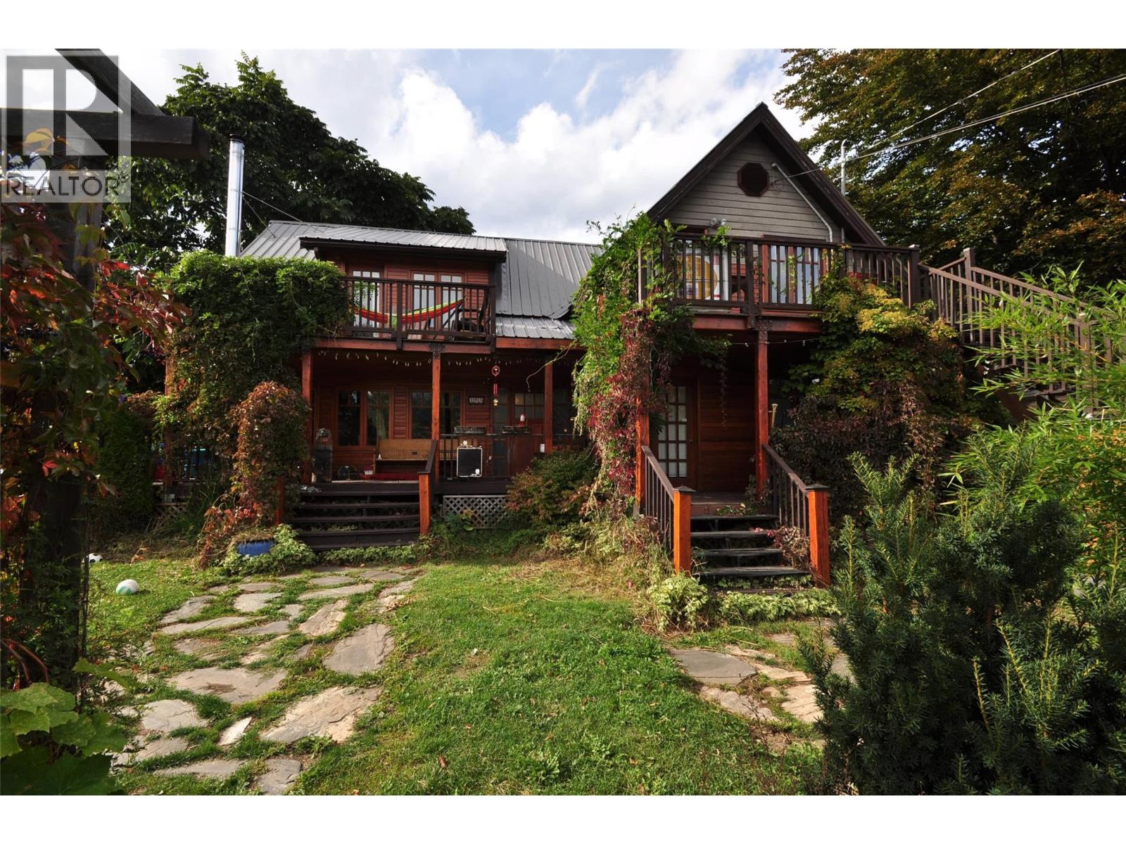 105 Washington Street N, kaslo, British Columbia