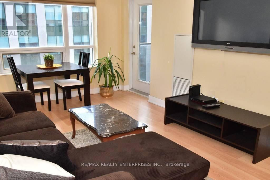1509 - 20 BLUE JAYS WAY - Photo 10