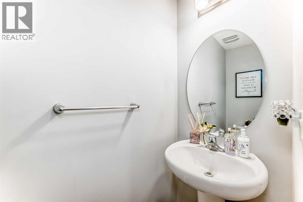 49 Carrington Rise Nw, Calgary, Alberta  T3P 0Y8 - Photo 12 - A2271510