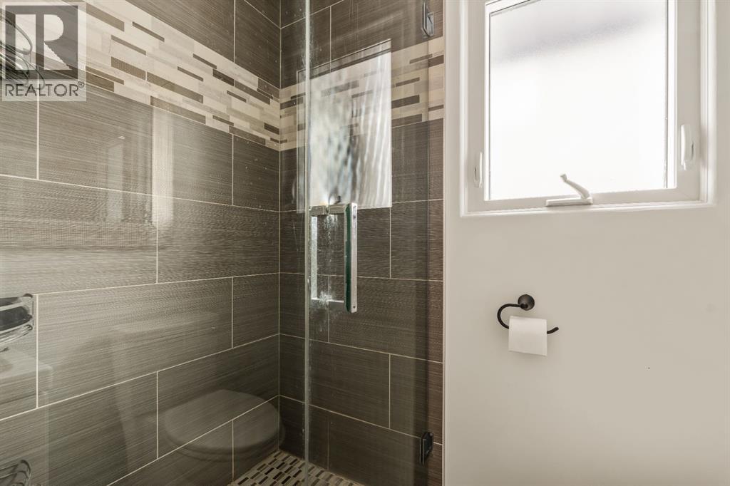 20 Calandar Road Nw, Calgary, Alberta  T2L 0P6 - Photo 13 - A2276854