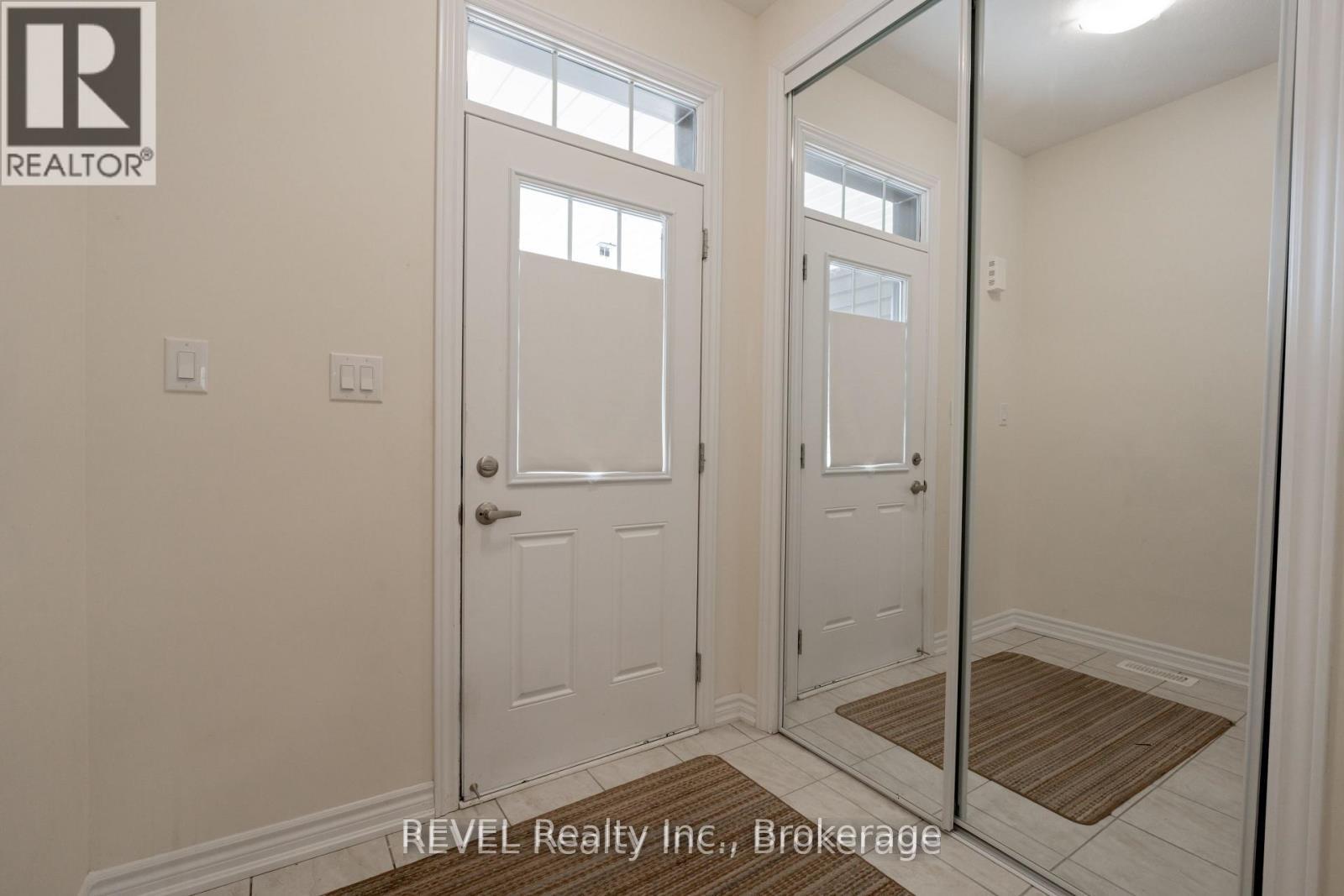 52 Ever Sweet Way, Thorold, Ontario  L2V 0R6 - Photo 3 - X12664834