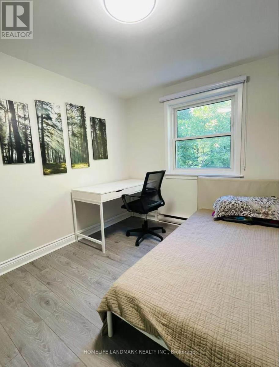2nd Floor One Room - 166 Chaplin Crescent, Toronto, Ontario  M5P 1B3 - Photo 13 - C12664824