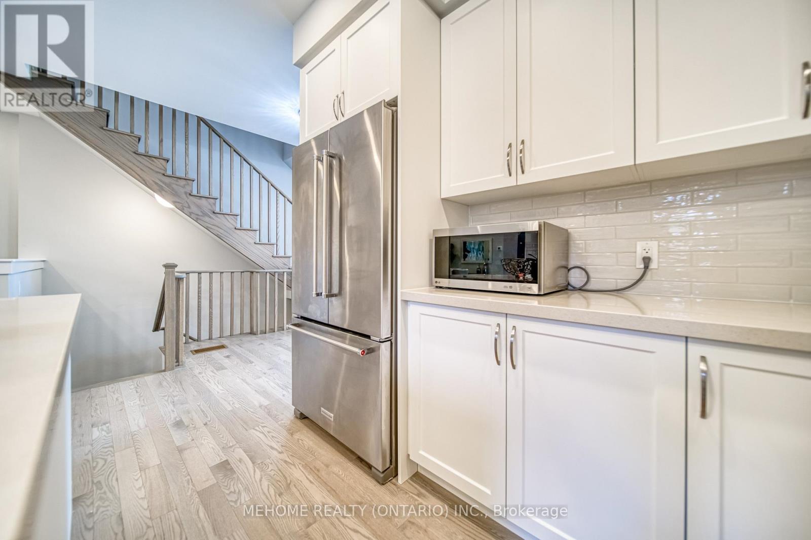 4 Pevensey Lane N, Markham, Ontario  L6C 1N6 - Photo 13 - N12664808