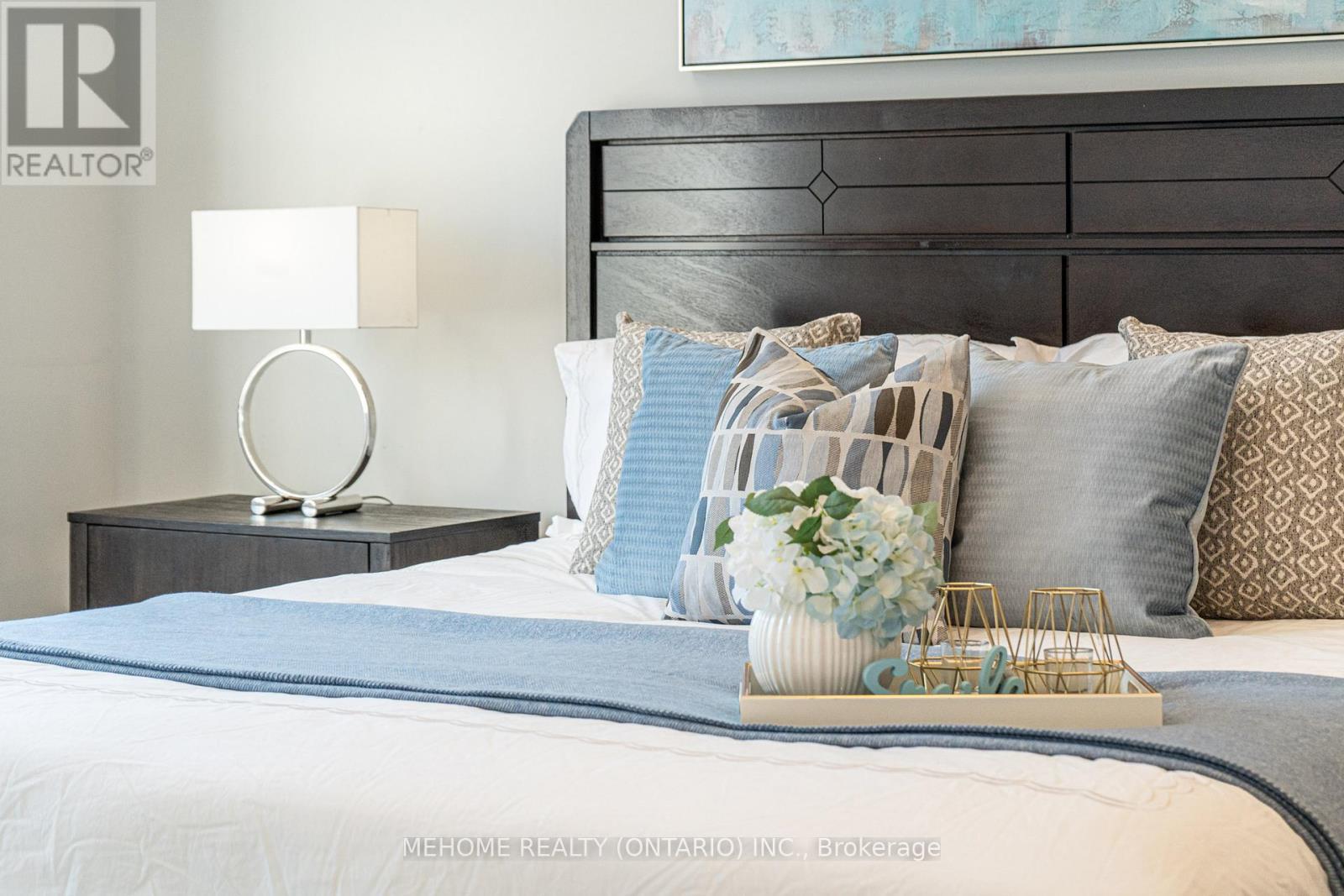 4 Pevensey Lane N, Markham, Ontario  L6C 1N6 - Photo 20 - N12664808