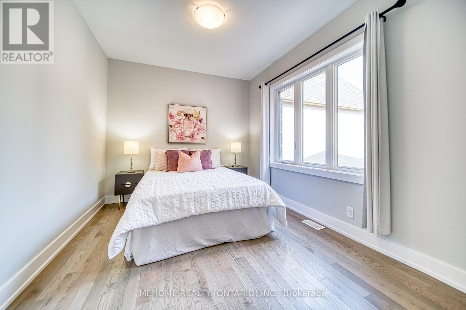 4 Pevensey Lane N, Markham, Ontario  L6C 1N6 - Photo 22 - N12664808