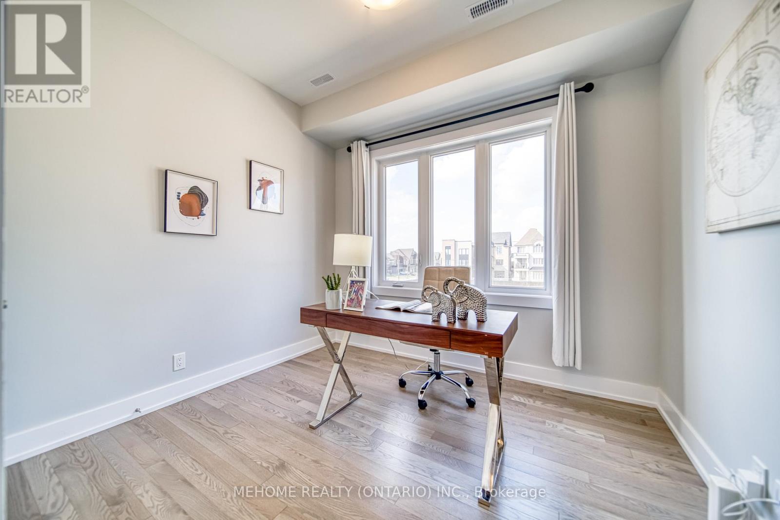 4 Pevensey Lane N, Markham, Ontario  L6C 1N6 - Photo 25 - N12664808