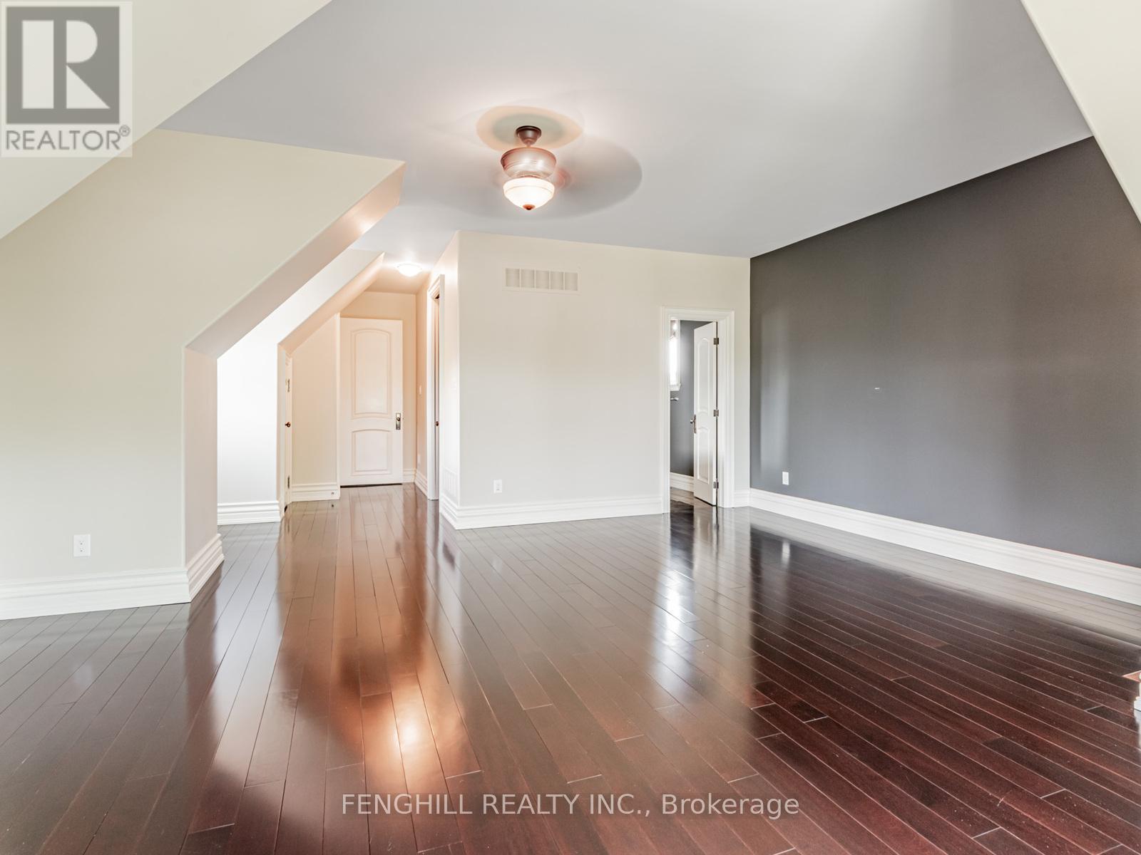 11 Macleod Estate Court, Richmond Hill, Ontario  L4E 0B1 - Photo 12 - N12664810