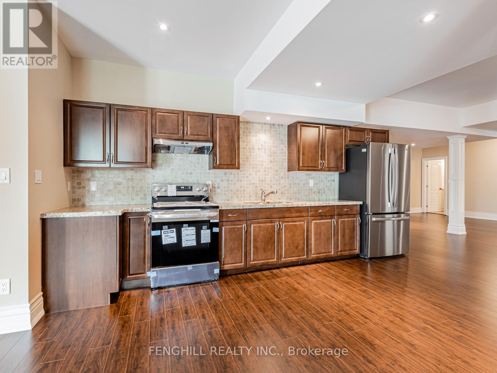 11 Macleod Estate Court, Richmond Hill, Ontario  L4E 0B1 - Photo 20 - N12664810