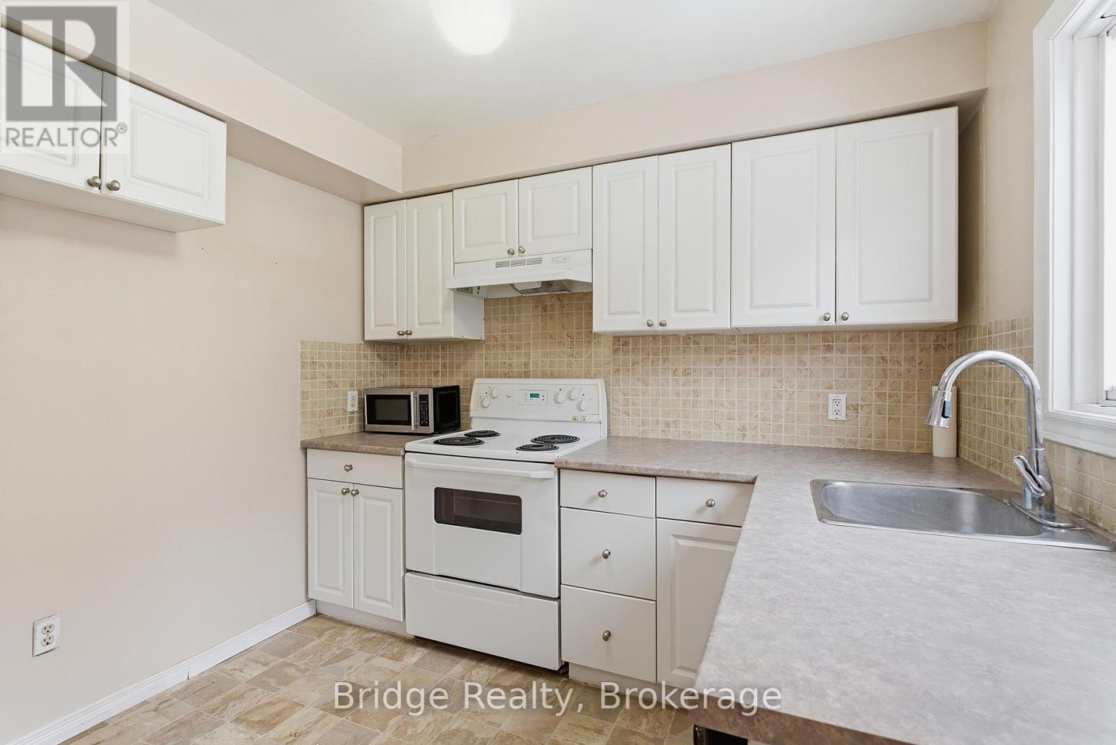 6 - 370 Springbank Avenue, Woodstock, Ontario  N4T 1L3 - Photo 13 - X12664888