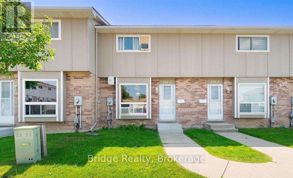 6 - 370 Springbank Avenue, Woodstock, Ontario  N4T 1L3 - Photo 2 - X12664888