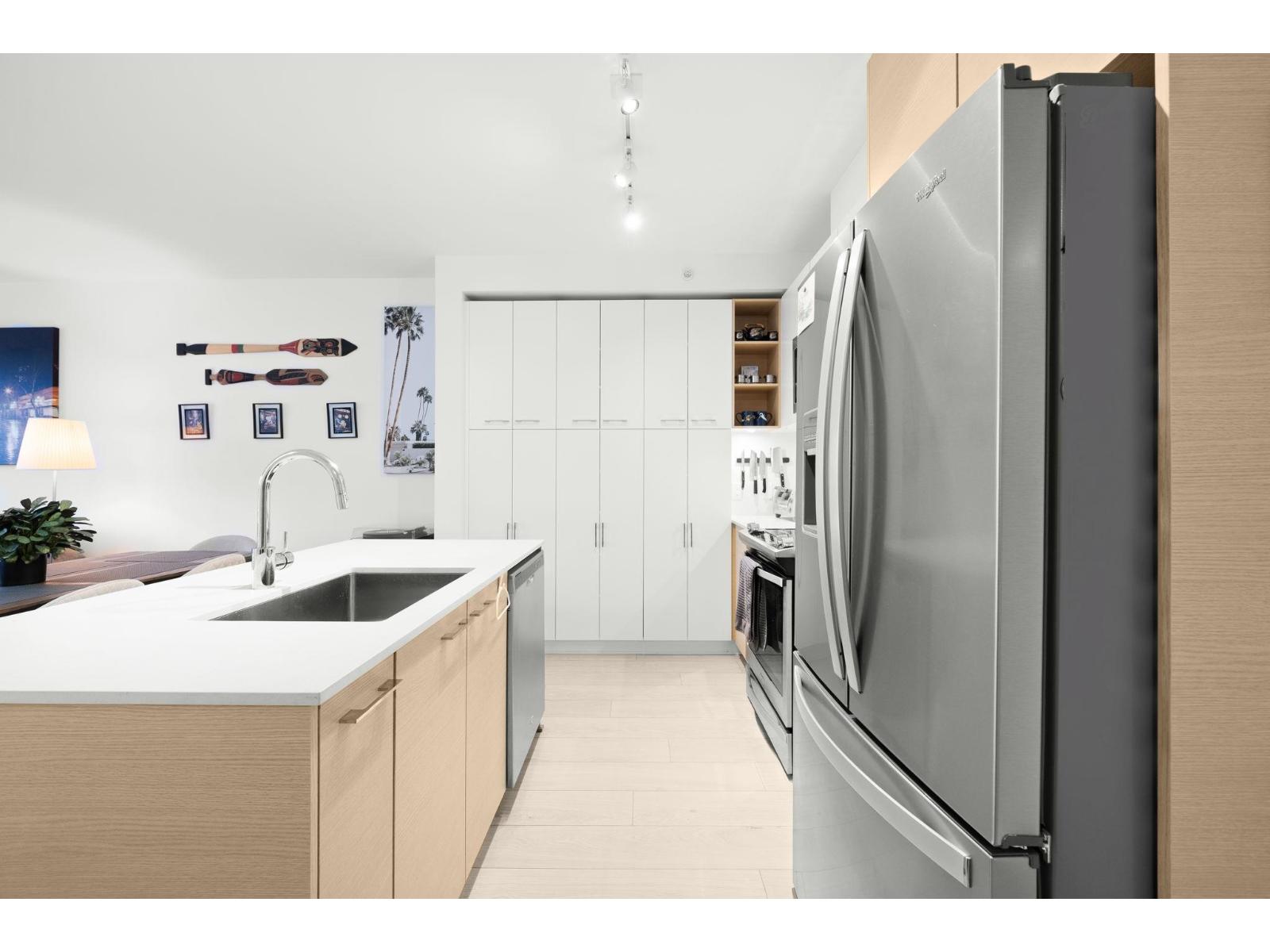 623 13963 105 Boulevard, Surrey, British Columbia  V3T 0M9 - Photo 3 - R3075927