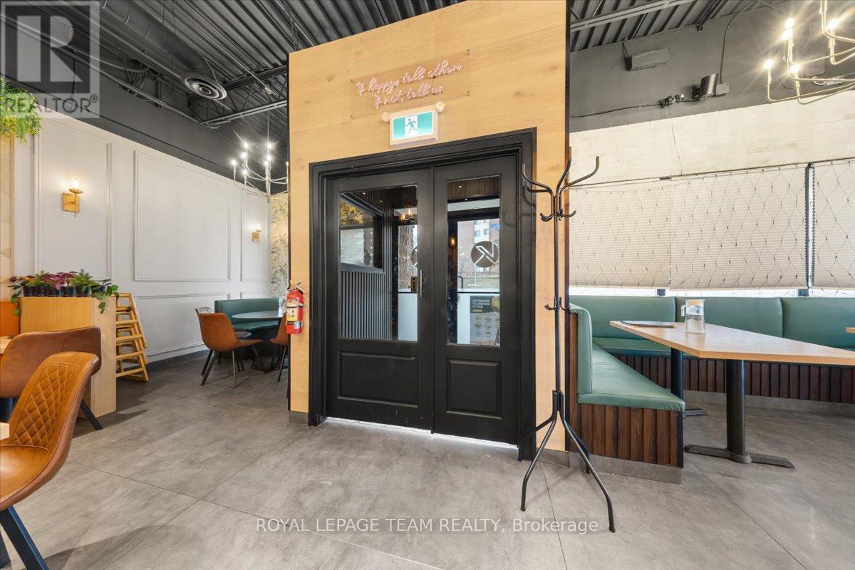 3059 Carling Avenue, Ottawa, Ontario K2B 7K4 - Photo 2 - X12664848