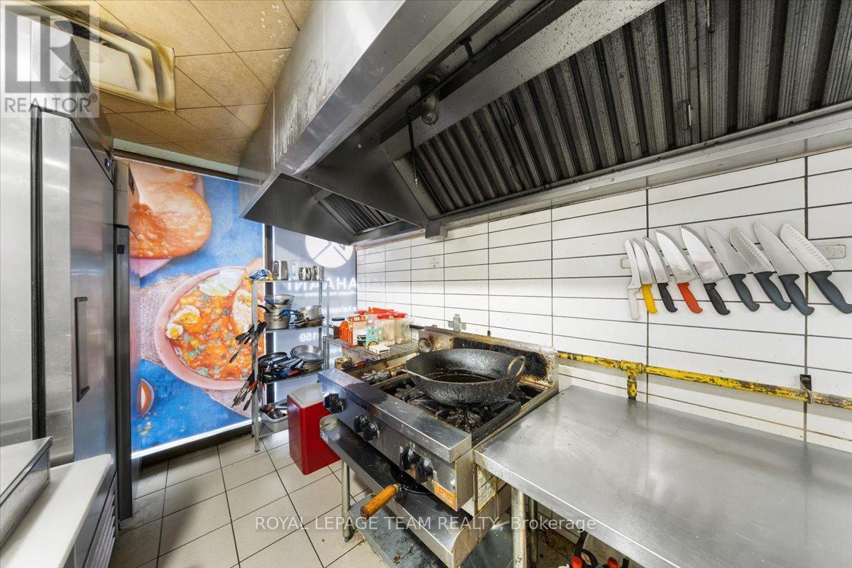 3059 Carling Avenue, Ottawa, Ontario K2B 7K4 - Photo 21 - X12664848