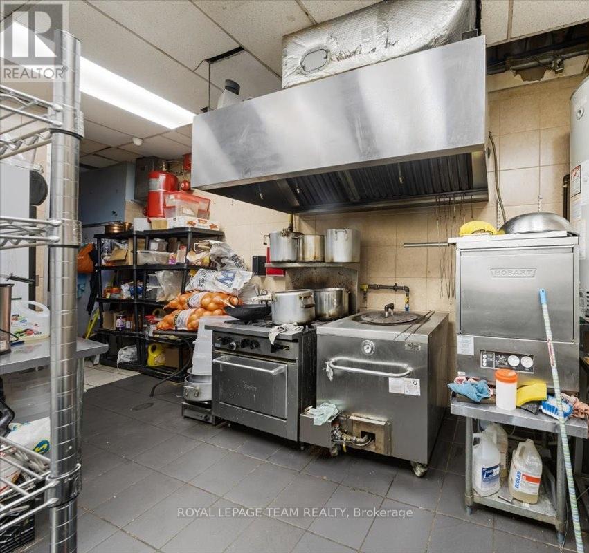 3059 Carling Avenue, Ottawa, Ontario K2B 7K4 - Photo 24 - X12664848