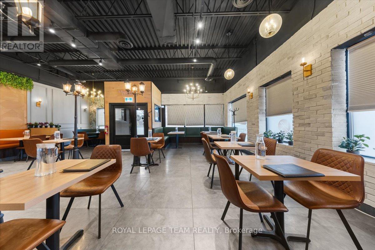 3059 Carling Avenue, Ottawa, Ontario K2B 7K4 - Photo 5 - X12664848