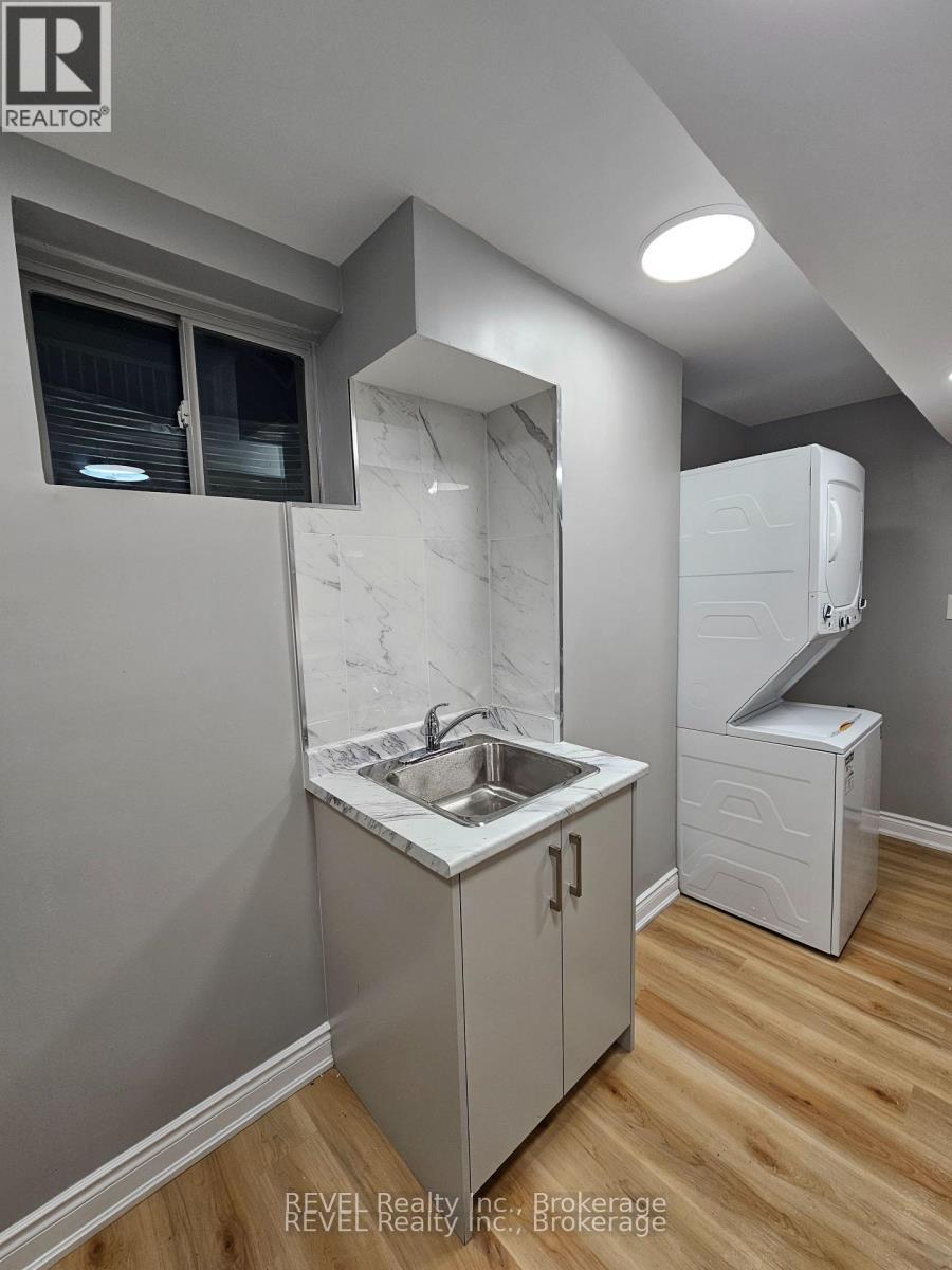 Lower - 16 Concord Drive, Thorold, Ontario  L2V 0K9 - Photo 8 - X12664880