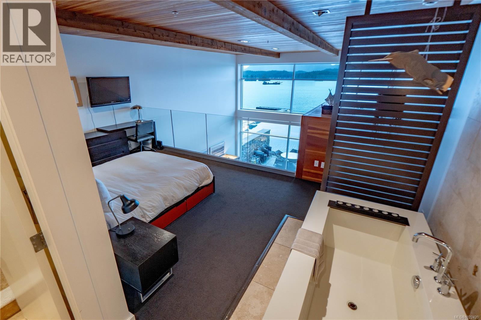 304 368 Main St, Tofino, British Columbia V0R 2Z0 - Photo 33 - 1022420