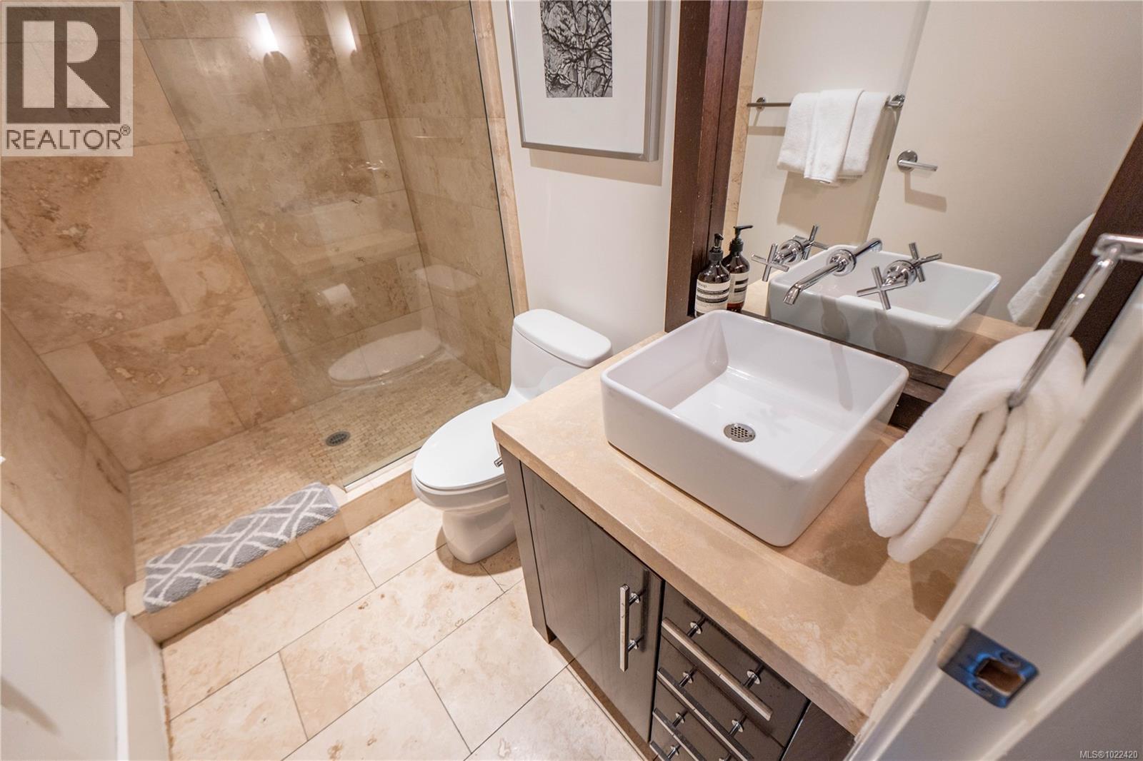 304 368 Main St, Tofino, British Columbia V0R 2Z0 - Photo 28 - 1022420